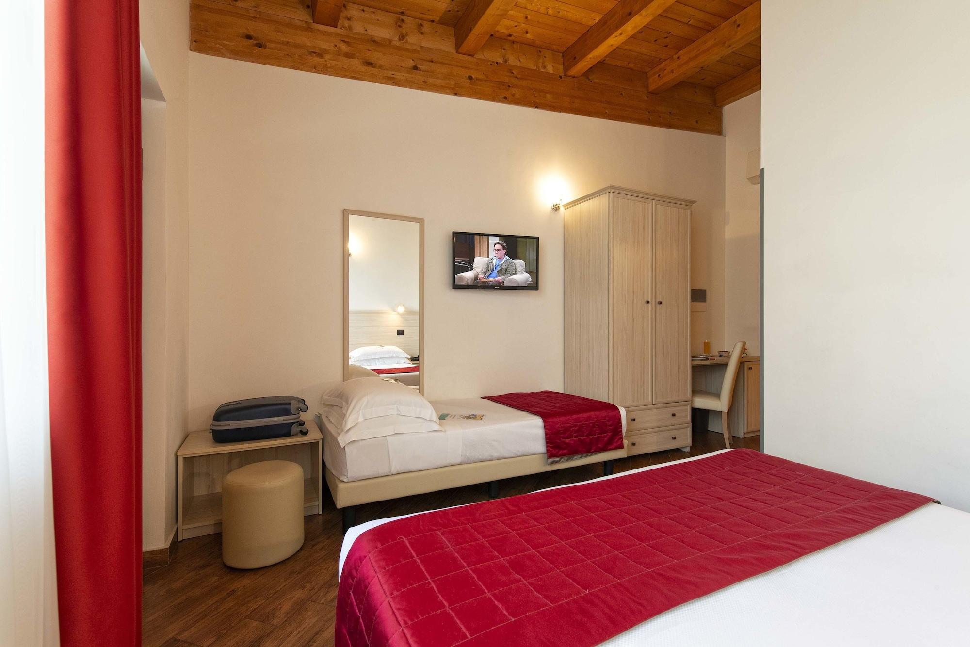 Simon Hotel Pomezia Buitenkant foto