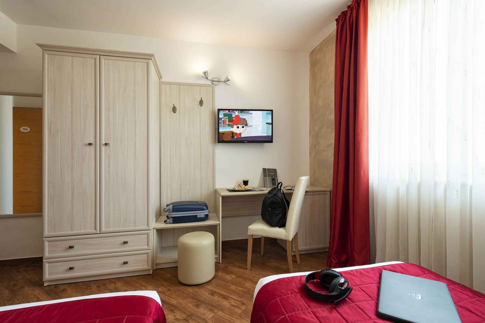 Simon Hotel Pomezia Buitenkant foto