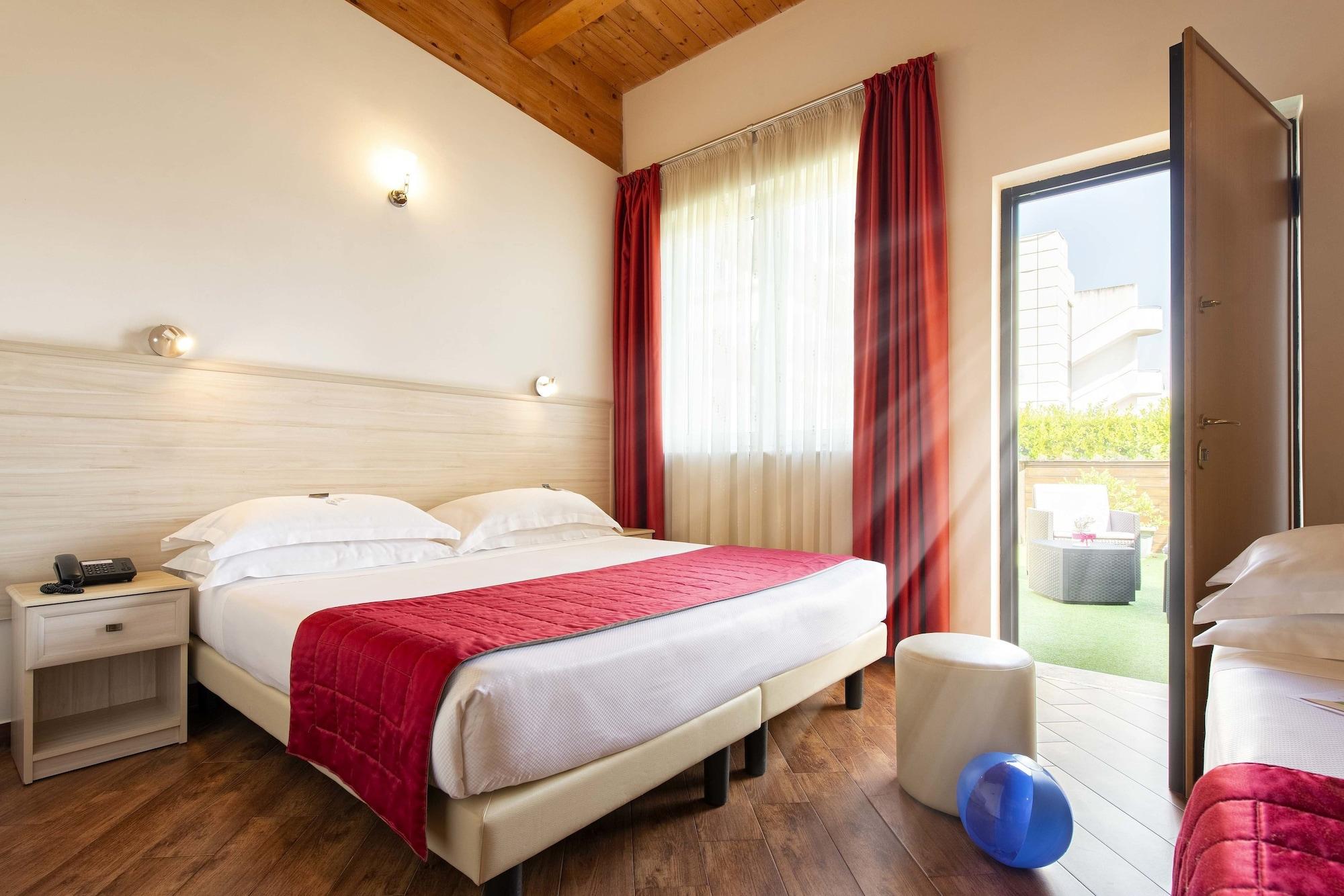 Simon Hotel Pomezia Buitenkant foto