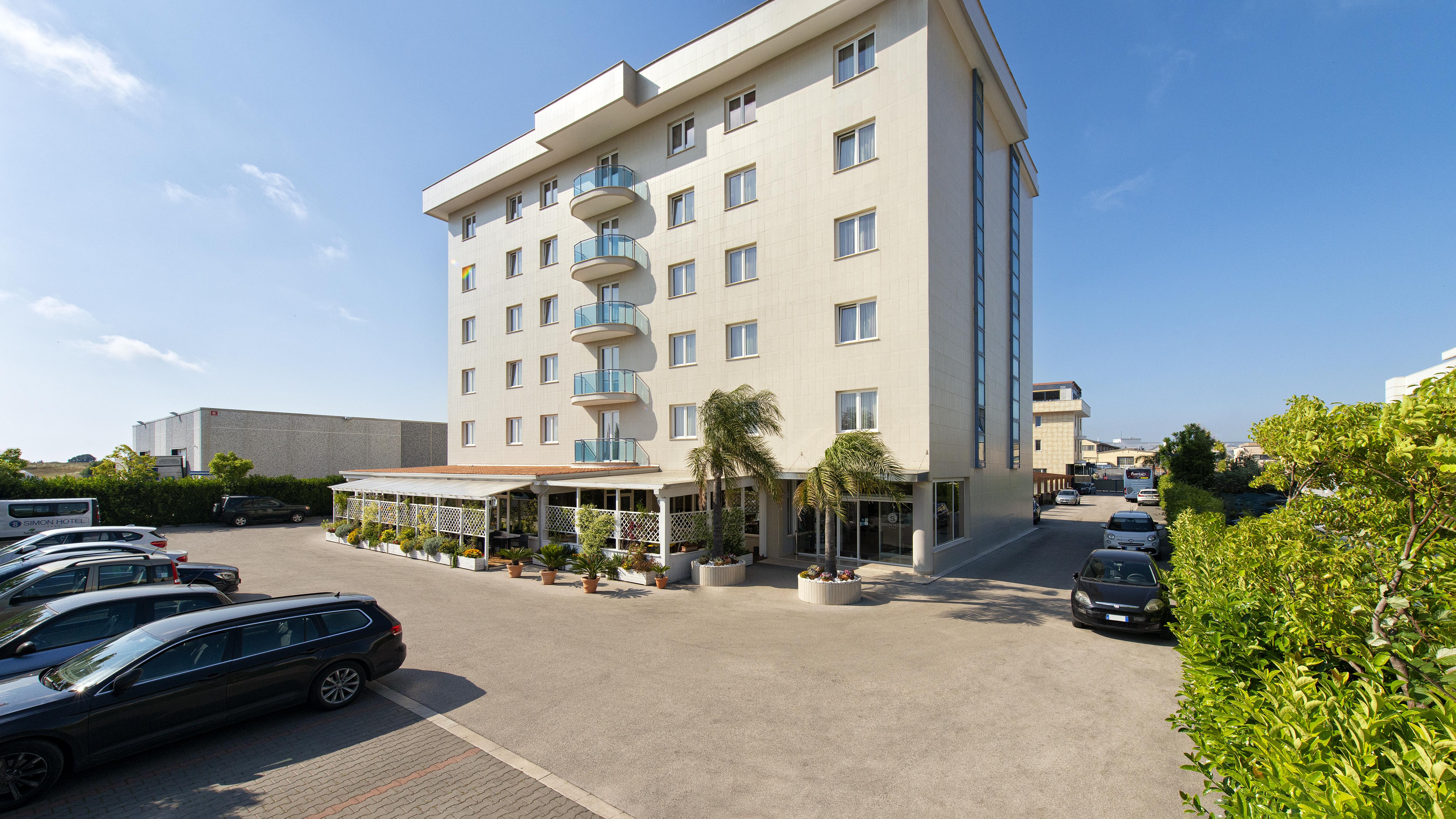 Simon Hotel Pomezia Buitenkant foto