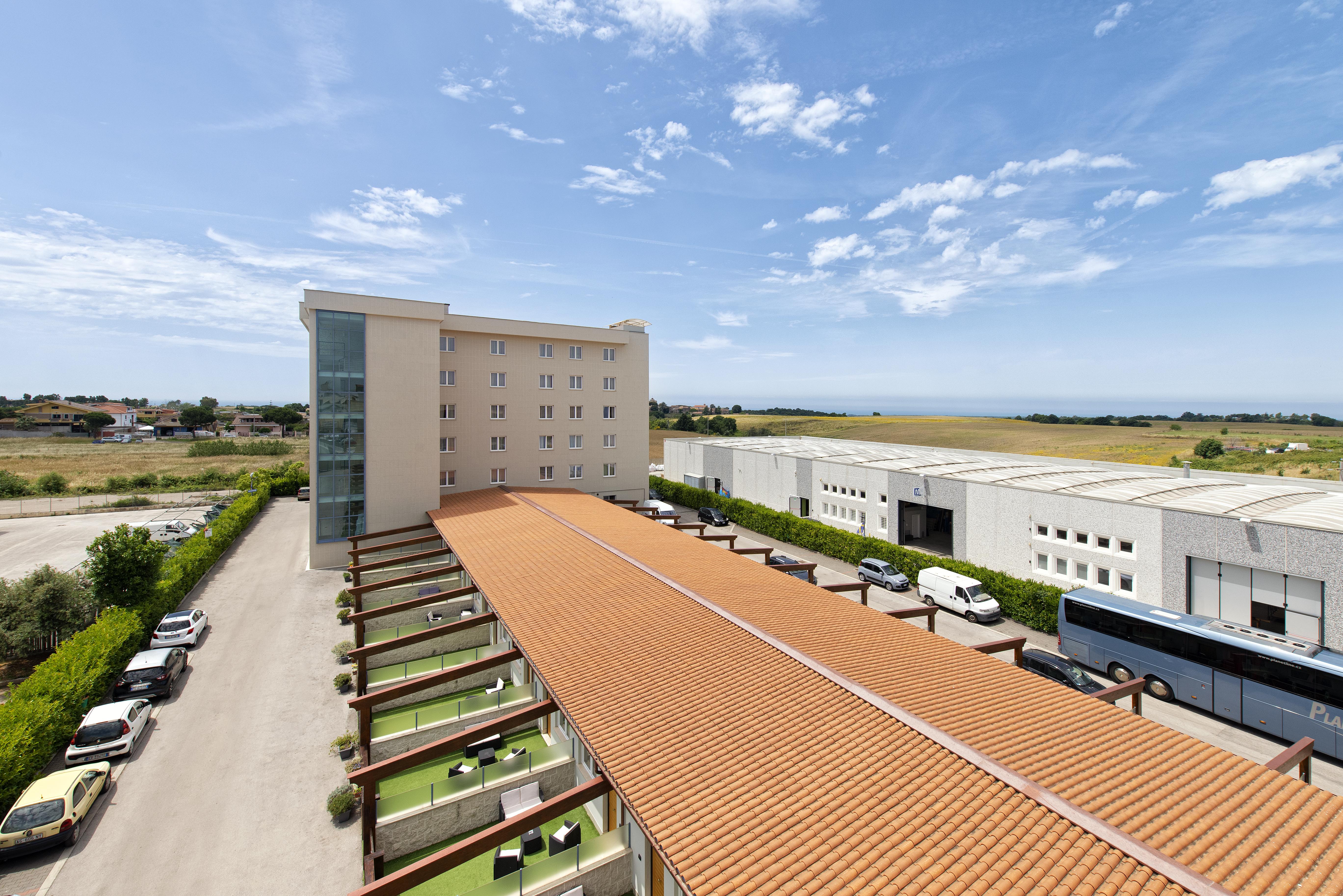 Simon Hotel Pomezia Buitenkant foto